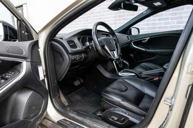 Volvo V40 (2019) thumbnail 18