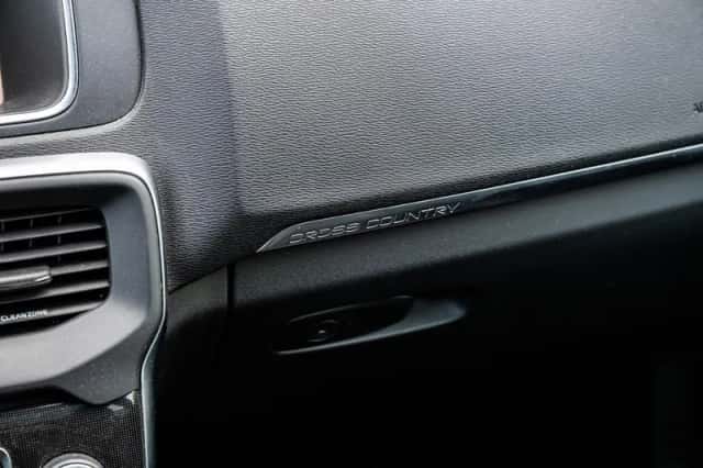 Volvo V40 (2019) thumbnail 23