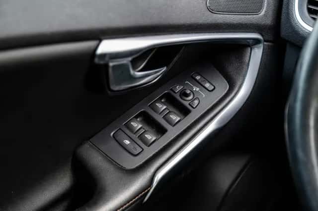 Volvo V40 (2019) thumbnail 24