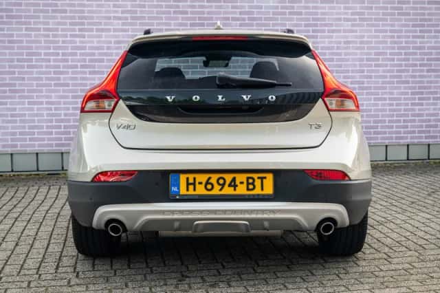 Volvo V40 (2019) thumbnail 10
