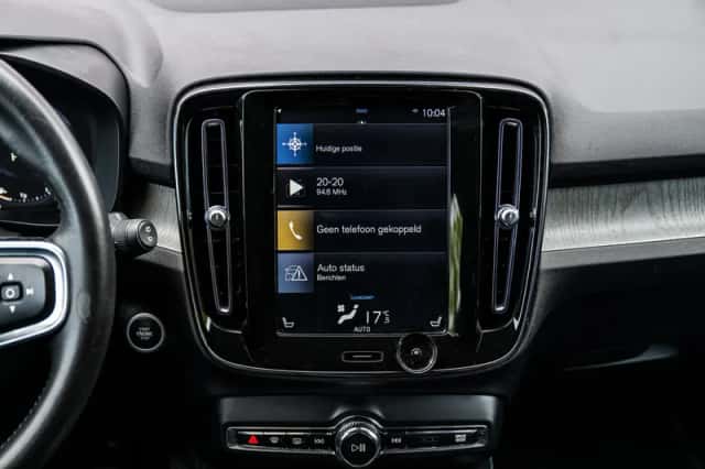 Volvo XC40 (2020) thumbnail 12