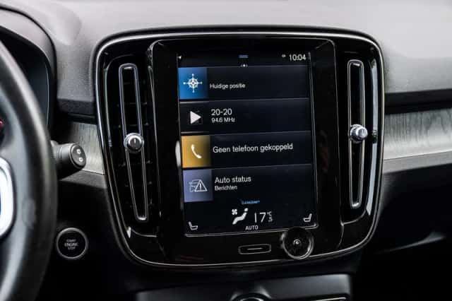 Volvo XC40 (2020) thumbnail 18