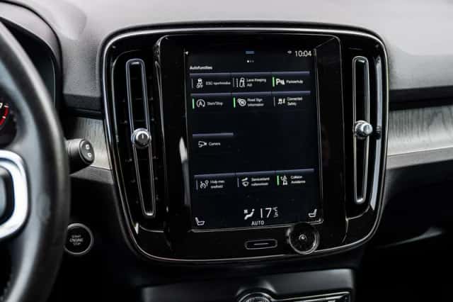 Volvo XC40 (2020) thumbnail 19