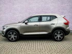 Volvo XC40 thumbnail 4