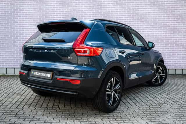 Volvo XC40 (2026) thumbnail 2