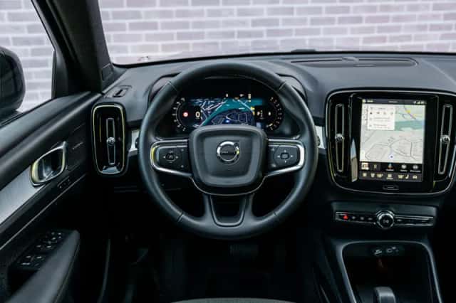 Volvo XC40 (2025) thumbnail 3