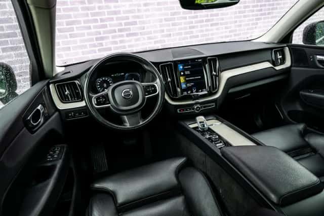 Volvo XC60 (2021) thumbnail 11