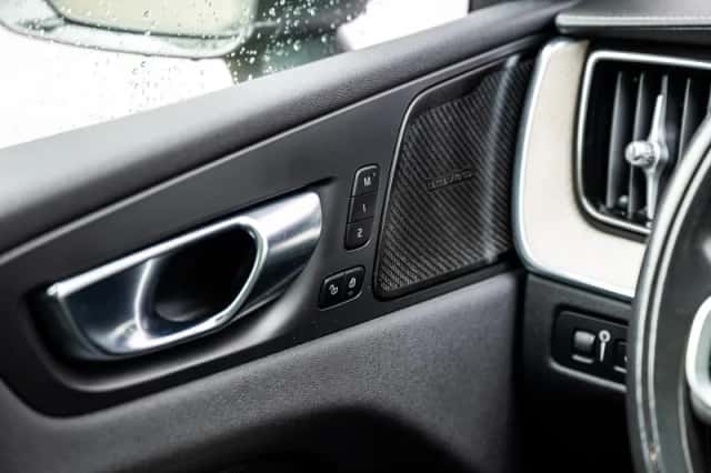 Volvo XC60 (2021) thumbnail 25