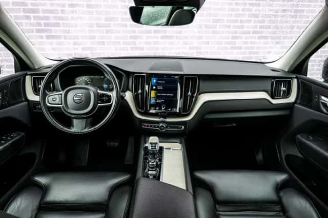 Volvo XC60 (2021) thumbnail 5
