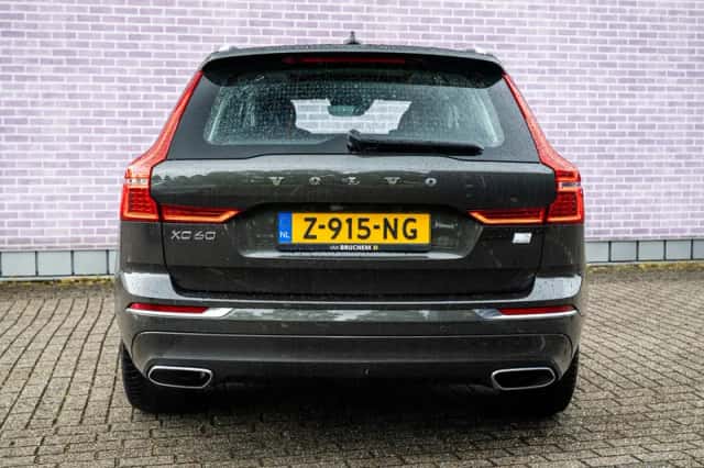 Volvo XC60 (2021) thumbnail 10