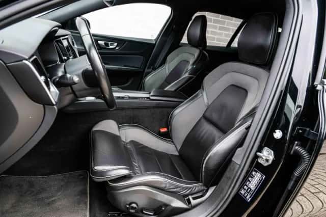 Volvo V60 (2021) thumbnail 6