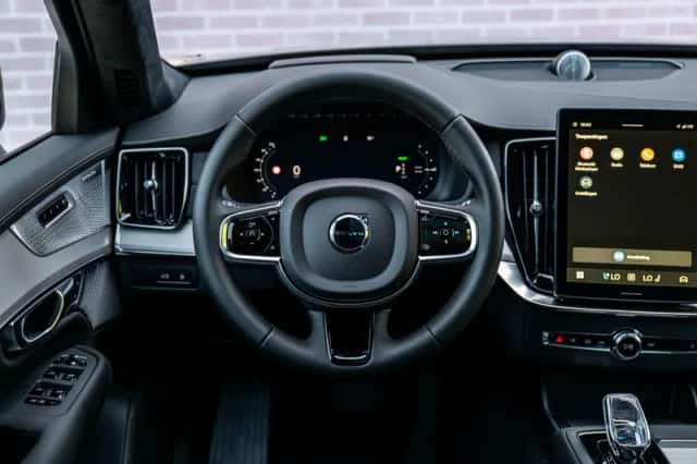 Volvo XC90 (2026) thumbnail 3