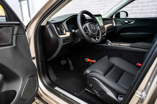 Volvo XC60 (2025) thumbnail 18