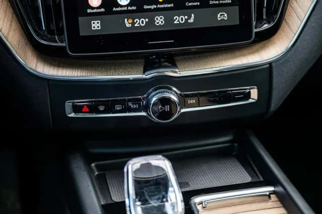 Volvo XC60 (2025) thumbnail 25