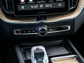 Volvo XC60 thumbnail 25