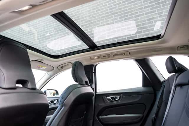 Volvo XC60 (2025) thumbnail 35