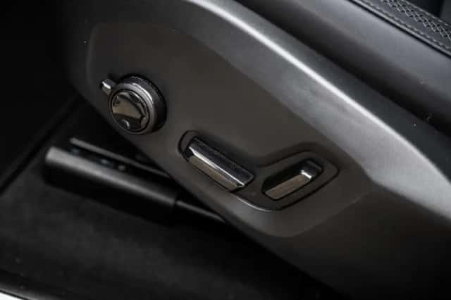 Volvo XC60 (2025) thumbnail 7
