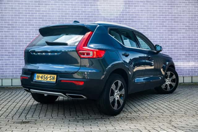 Volvo XC40 (2018) thumbnail 2