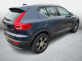 Volvo XC40 thumbnail 3