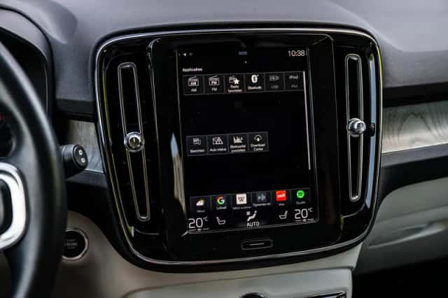 Volvo XC40 (2018) thumbnail 21