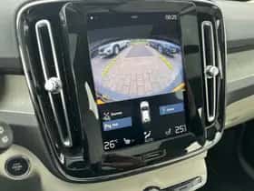 Volvo XC40 thumbnail 4