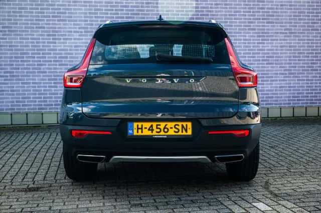 Volvo XC40 (2018) thumbnail 9