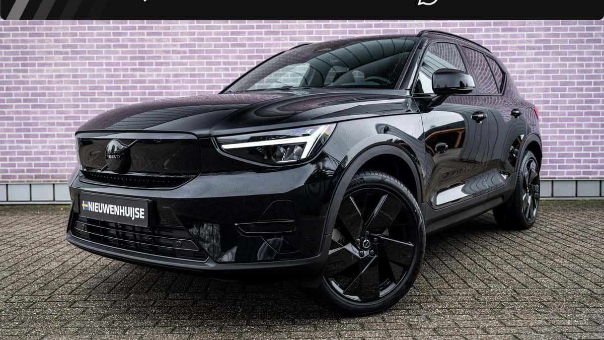 Volvo EX40 — foto 1