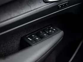 Volvo EX40 thumbnail 25
