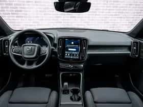 Volvo EX40 thumbnail 5