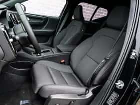 Volvo EX40 thumbnail 6