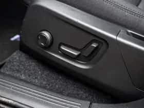 Volvo EX40 thumbnail 7