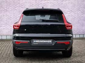 Volvo EX40 thumbnail 10