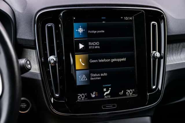 Volvo XC40 (2021) thumbnail 18
