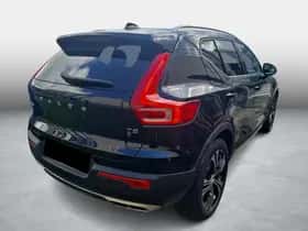 Volvo XC40 thumbnail 3