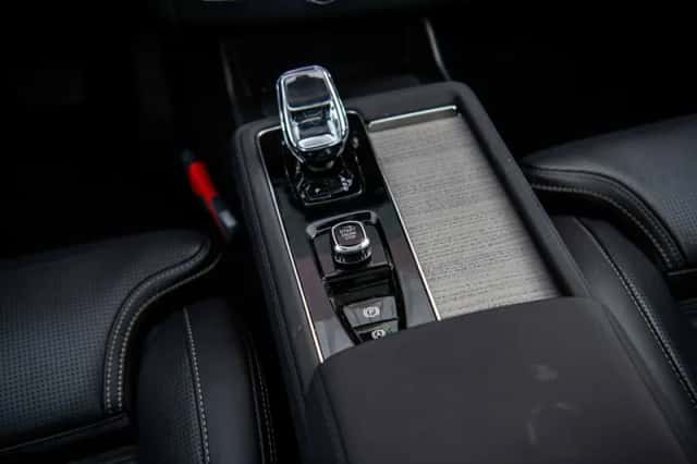 Volvo XC90 (2025) thumbnail 16