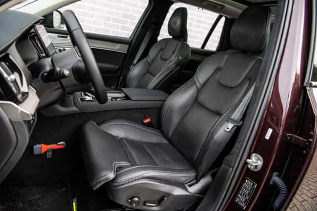 Volvo XC90 (2025) thumbnail 6