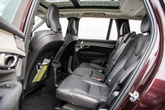 Volvo XC90 (2025) thumbnail 9