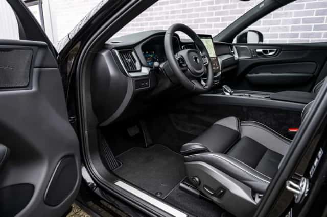 Volvo XC60 (2025) thumbnail 19