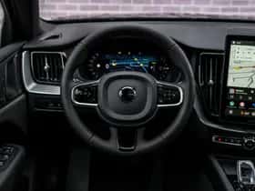 Volvo XC60 thumbnail 3