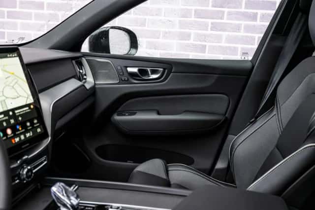 Volvo XC60 (2025) thumbnail 35