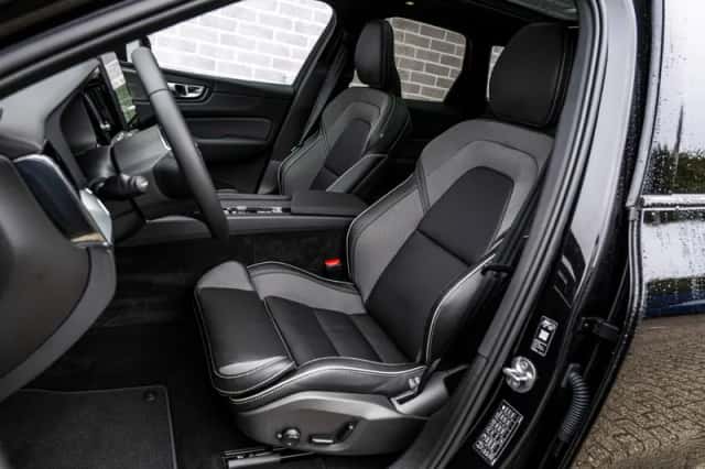 Volvo XC60 (2025) thumbnail 6