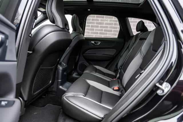 Volvo XC60 (2025) thumbnail 8