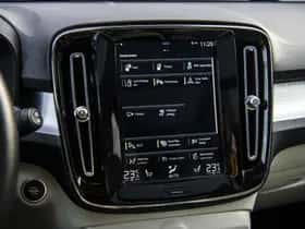 Volvo XC40 thumbnail 18