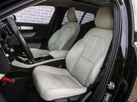 Volvo XC40 thumbnail 6