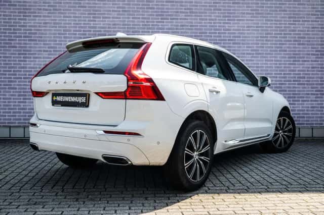 Volvo XC60 (2020) thumbnail 2