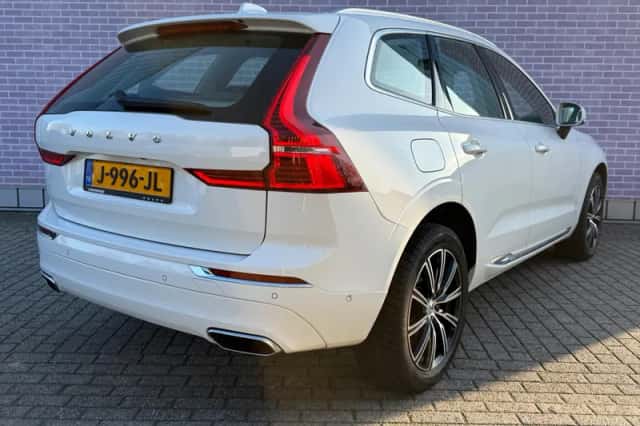 Volvo XC60 (2020) thumbnail 2
