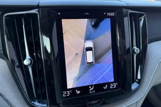 Volvo XC60 (2020) thumbnail 11