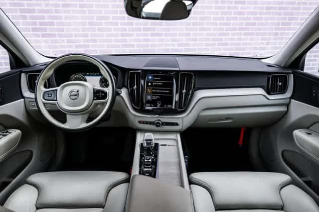 Volvo XC60 (2020) thumbnail 5