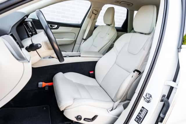 Volvo XC60 (2020) thumbnail 6