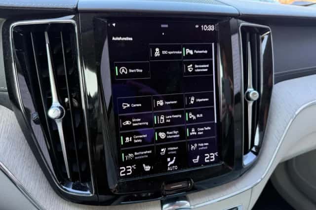 Volvo XC60 (2020) thumbnail 9